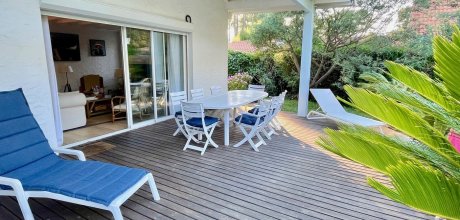 A0368 Sehr schönes renoviertes Landaiser Haus mit tollen Terrassen und Garten