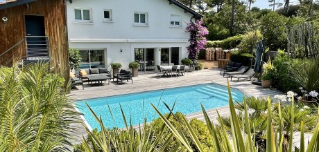 A3694 Beautiful villa with heated pool 