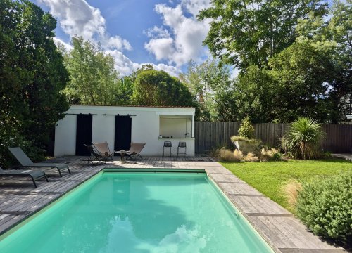 pool house